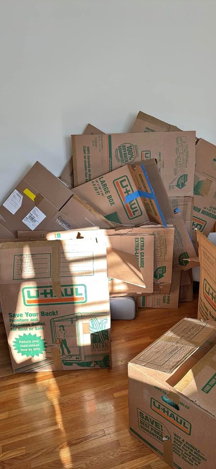 Free Moving boxes