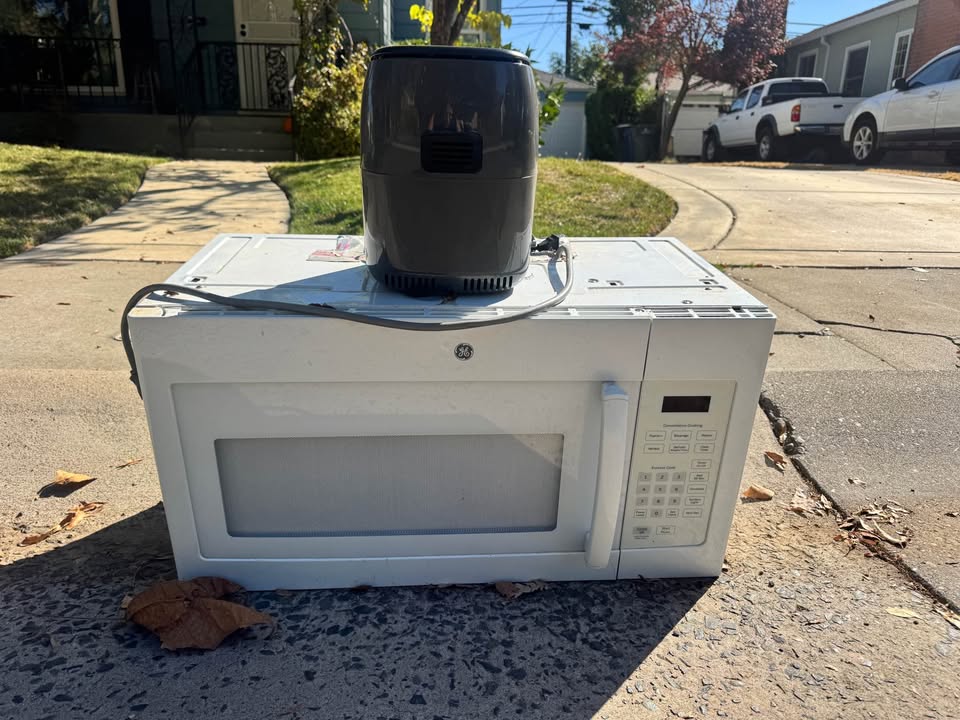 WORKS Free microwave and air fryer